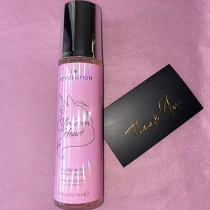Revolution Cosmetics Glow Mist w/Vitamin E
